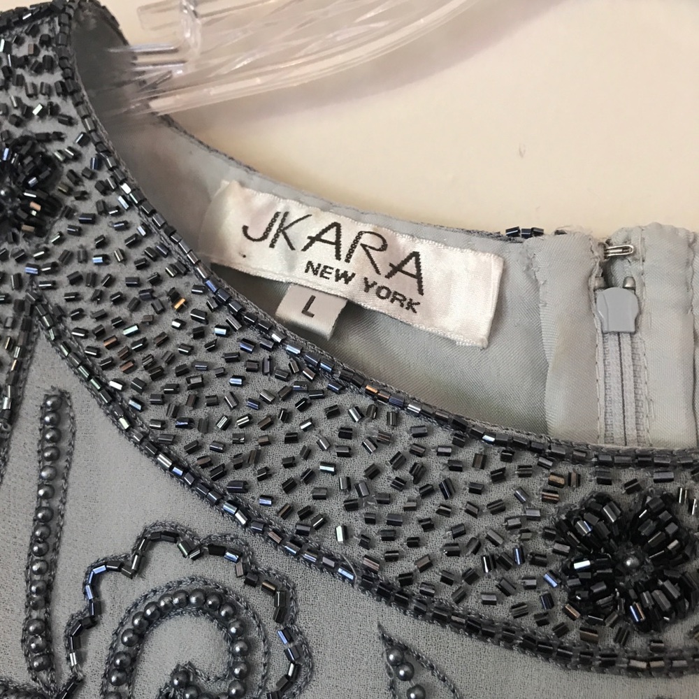 JKara Gray Beaded Floral Sleeveless Scallop Hem Blouse Size Large - Picture 8 of 9
